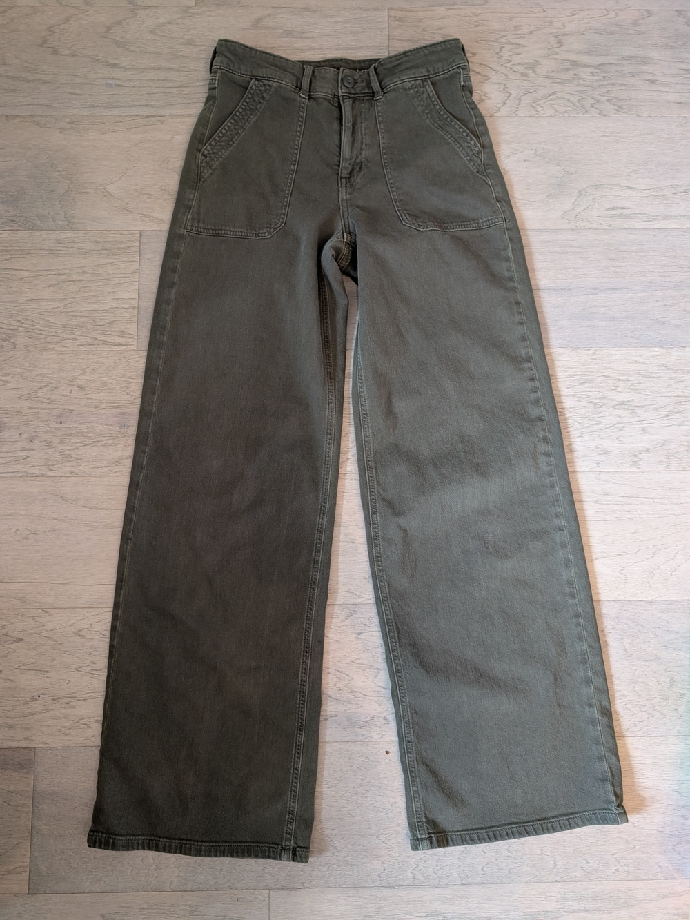 American Eagle Outfitters Super High-Rise Baggy Wide-Leg Jeans in Olive